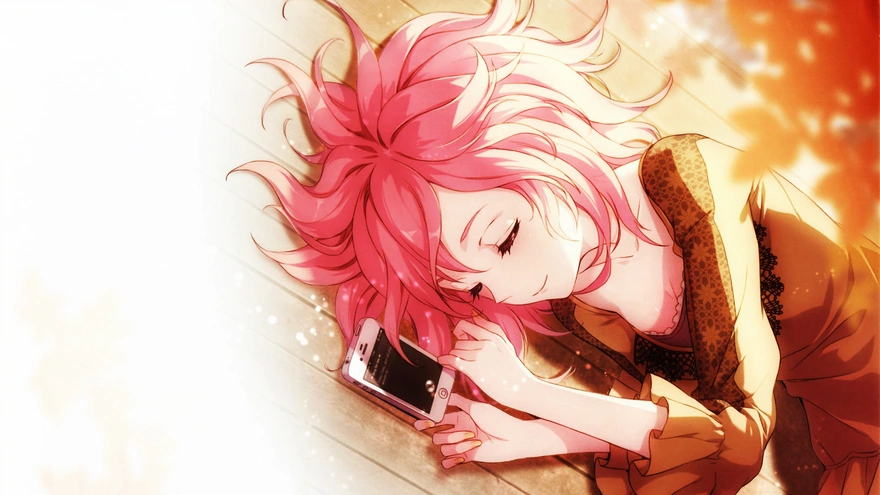 Девушка уснула с телефоном в руке