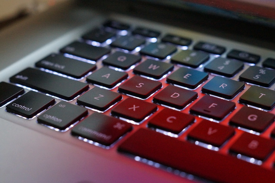 Светящаяся клавиатура ноутбука