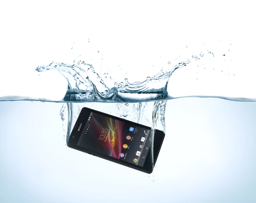 Sony Xperia ZR проверка на водонепроницаемость