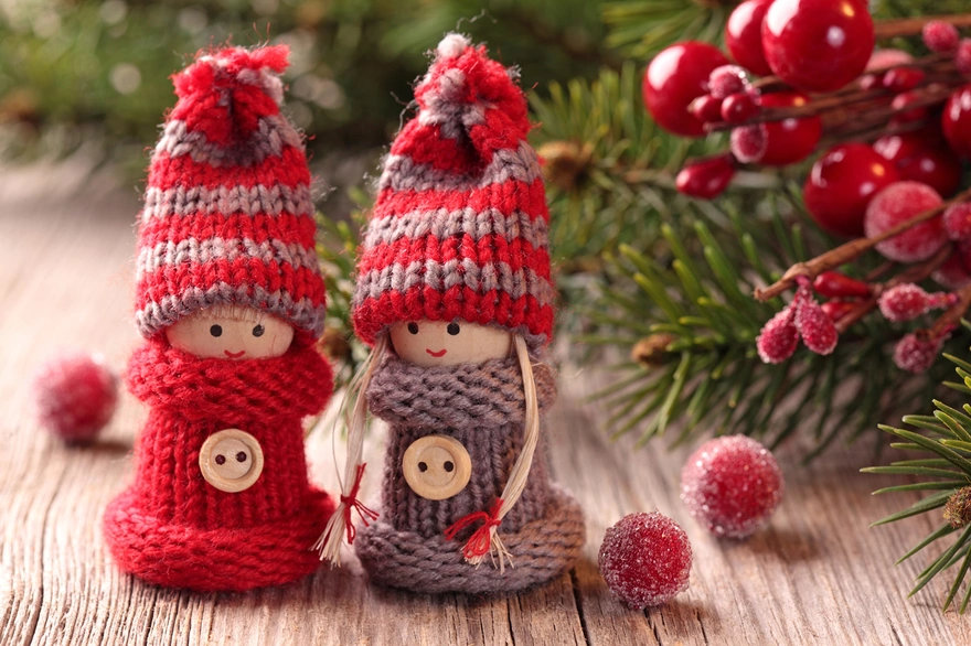 Decorative dolls in knitted clothes