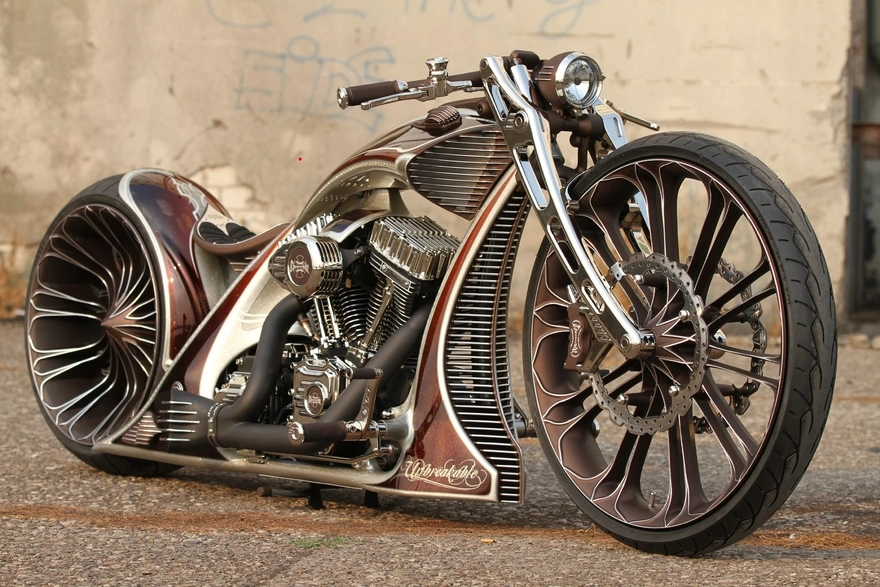 Кастом-байк Harley Davidson