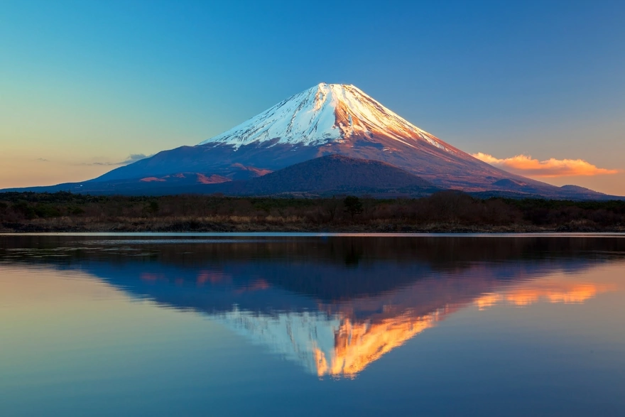 Гора Фудзияма - достопримечательность Японии