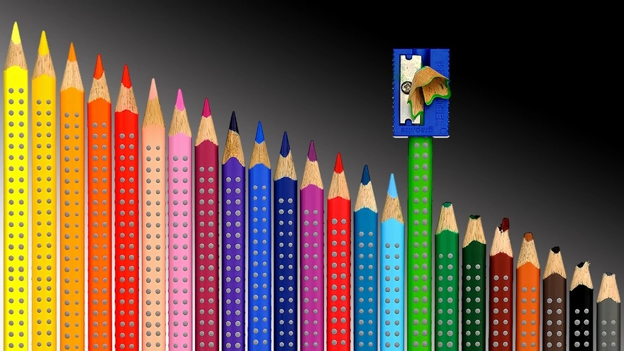 Sharpener undermines the pencils in order