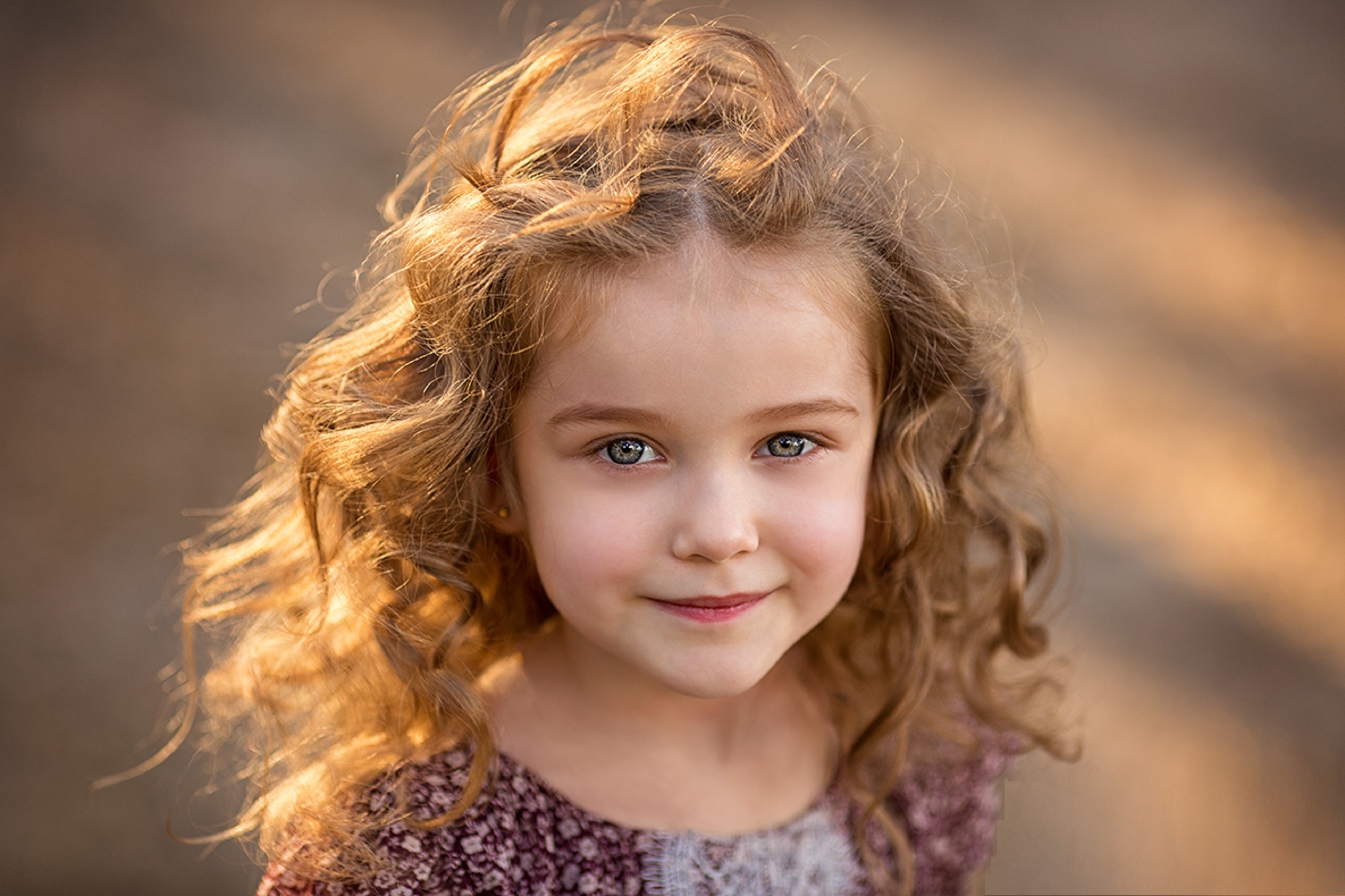 Картинка: Девочка, кудрявая, волосы, взгляд, улыбка, Екатерина Штерн, фотограф