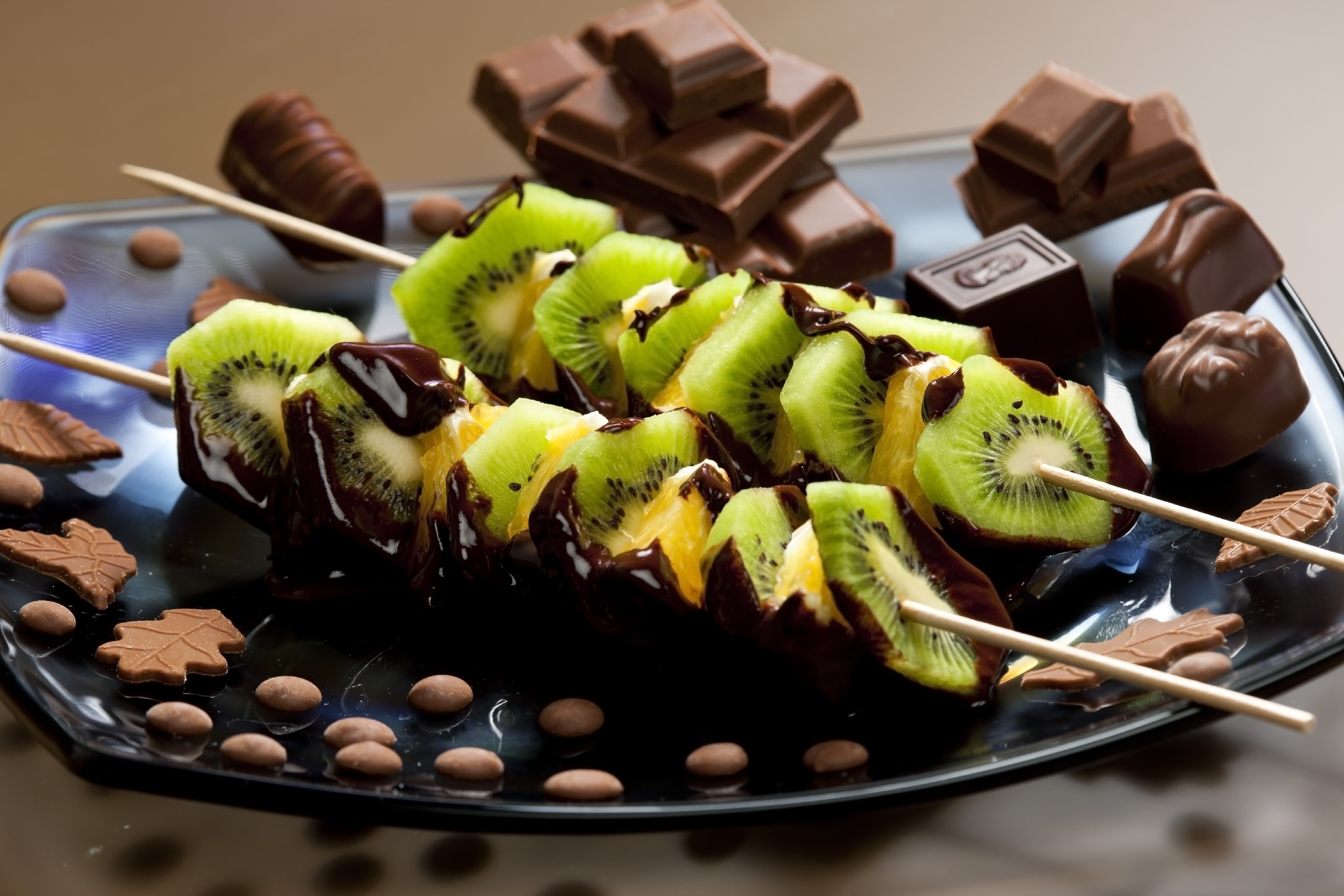 Image: Fruits, kiwi, chocolate, candy, skewers