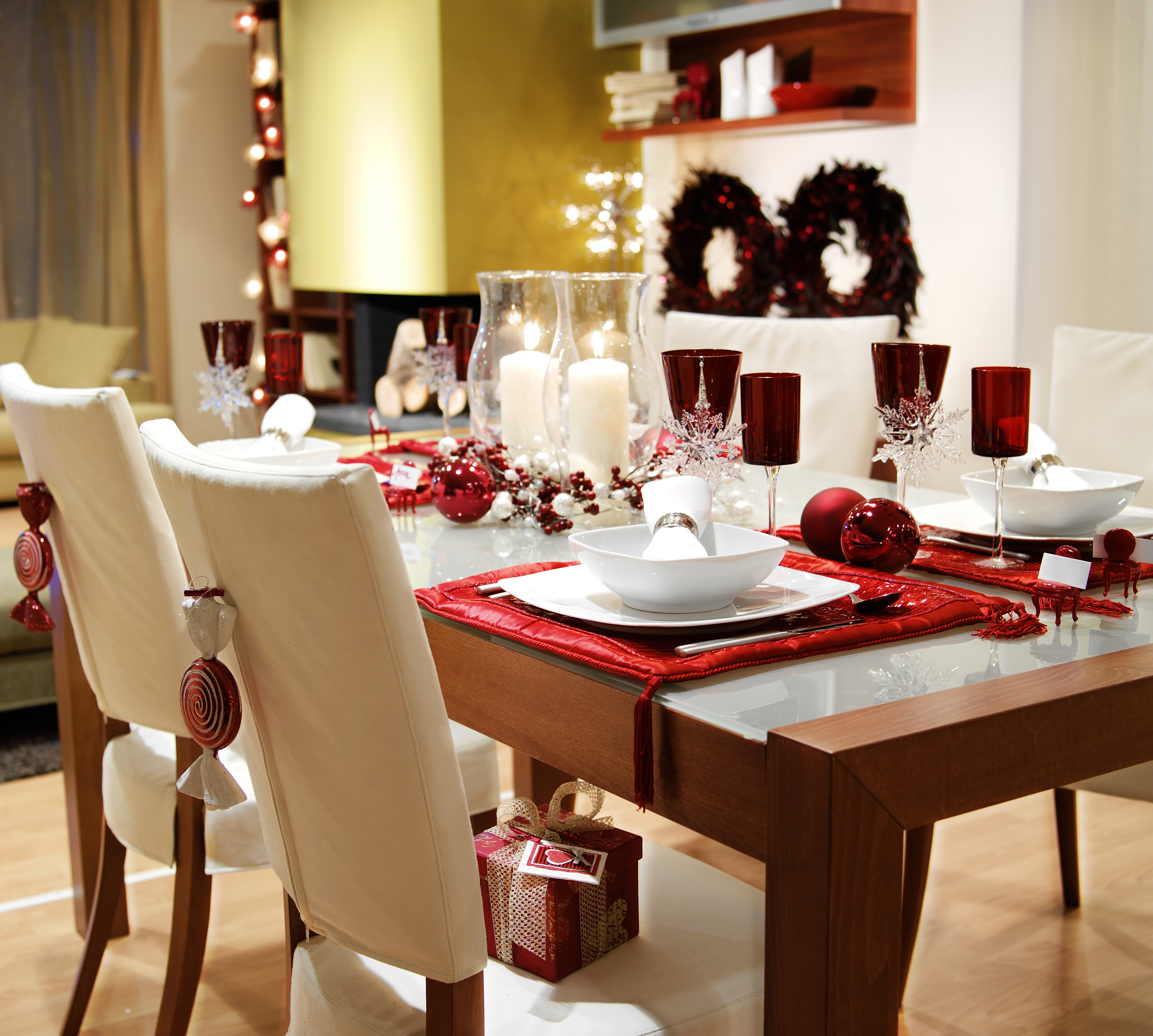 Image: Holiday, Christmas, feast, decorations, interior, gifts, toys