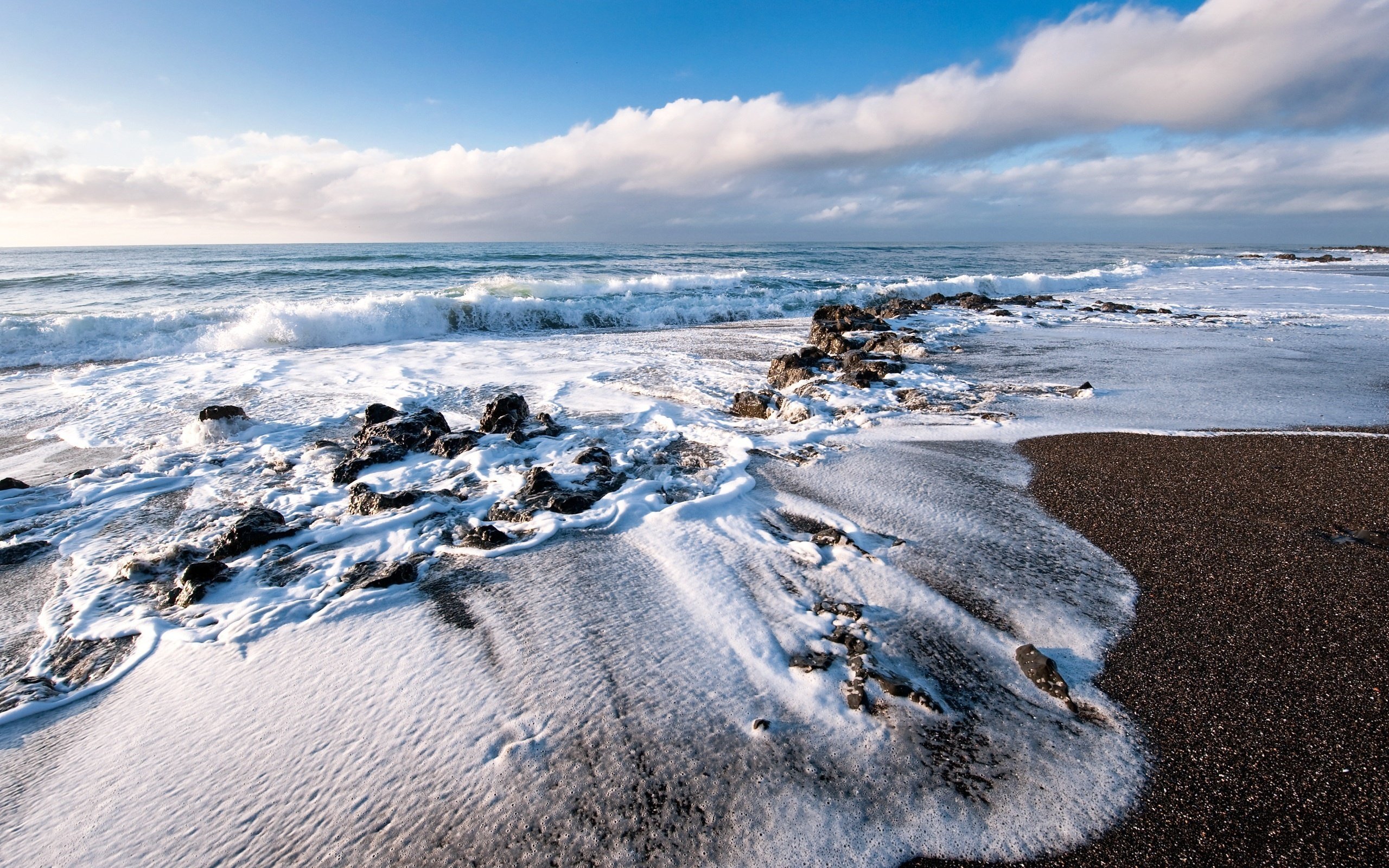 Image: Shore, waves, foam, sand, water, sea, sky, clouds, horizon