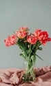 Картинка: Букет цветов в банке с водой