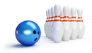 Картинка: Синий шар и белые кегли для игры в боулинг