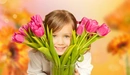 Картинка: Девочка с тюльпанами