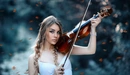 Картинка: Девушка имитирует игру на скрипке.