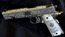 Картинка: Пистолет Ruger сделанный в США с красивой гравировкой в 2012 году