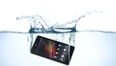 Картинка: Sony Xperia ZR проверка на водонепроницаемость