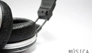 Image: Over-ear headphones
