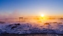Картинка: Ворота в море на закате солнца.
