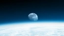 Картинка: Спутник луна над атмосферой Земли.