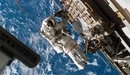 Картинка: Астронавт Richard Mastracchio в космосе.