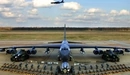 Картинка: Стратегический бомбардировщик-ракетоносец Boeing B-52