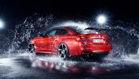 Картинка: BMW, M4, coupe, купе, красный, брызги, вода, мокрый, асфальт, освещение, свет