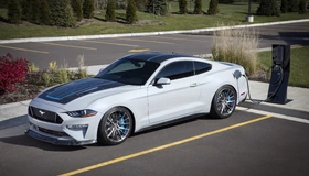 Image: Ford, Mustang, Lithium, charging, parking