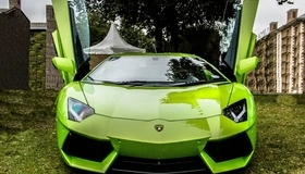Картинка: Lamborghini, Aventador, LP 700-4, зелёный, суперкар, трава, здание, деревья