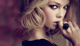 Картинка: Девушка, блондинка, взгляд, макияж, волосы, кольцо