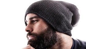 Картинка: Мужчина, лицо, борода, шапка, белый фон