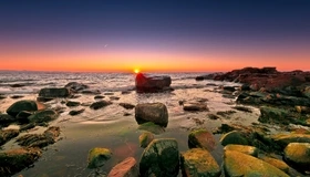 Картинка: Море, берег, камни, закат, горизонт, солнце