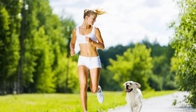 Картинка: Пробежка, бег, девушка, собака, деревья, парк, утро