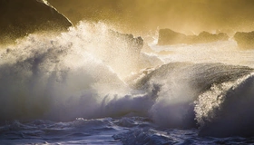 Картинка: Волна, камни, шторм, вода, морская, капли