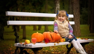 Картинка: Девочка, улыбка, скамья, тыквы, парк, осень