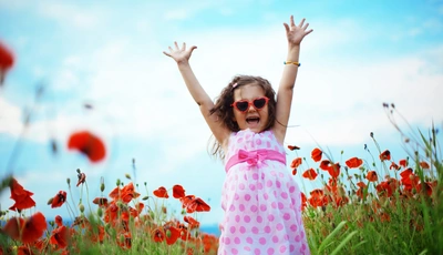 Image: Девочка, небо, поле, мак, цветы, очки, радость, счастье