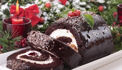 Image: Roll, chocolate, sweet, berries, candles, holiday, christmas