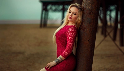 Image: Блондинка, девушка, длинные волосы, макияж, красное платье, кружево, фигура, татуировка