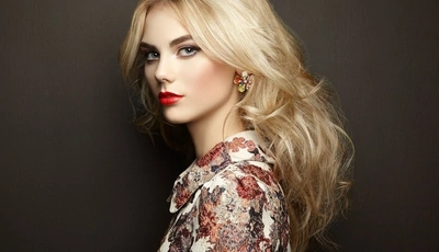Image: Блондинка, стиль, рубашка, макияж, взгляд, девушка, профиль