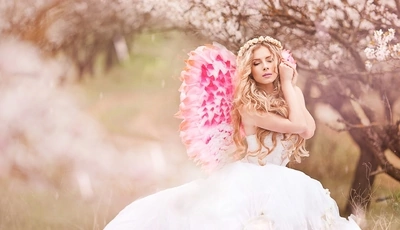 Image: Blonde, wings, dress, wreath, blur