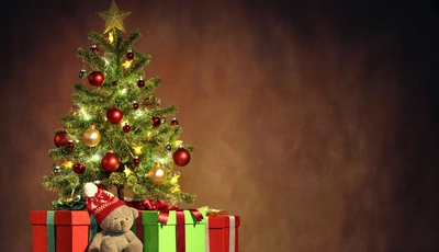 Картинка: Рождество, новый год, подарки, мишка, игрушка, ёлочка, звезда, украшение, шары, нарядная