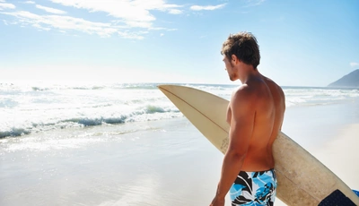 Image: Мужчина, сёрфер, доска, берег, пляж, солнечный день, море, волны, песок