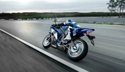 Image: Bike, Yamaha, speed, rotation, rider, blue, blur, track, racing track