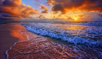 Картинка: Вода, море, океан, суша, песок, волны, пена, небо, облака, горизонт, пейзаж, закат