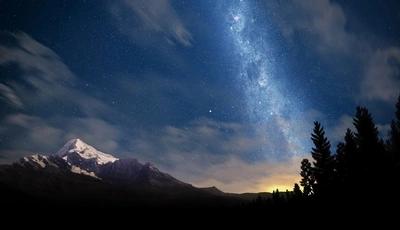 Картинка: Небо, Млечный путь, звёзды, свет, облака, закат, лес, темно, горы