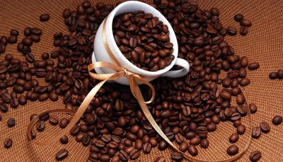 Image: Белая чашка, зёрна, кофе, лента, бантик, корзина