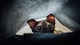 Картинка: Котик под одеялом