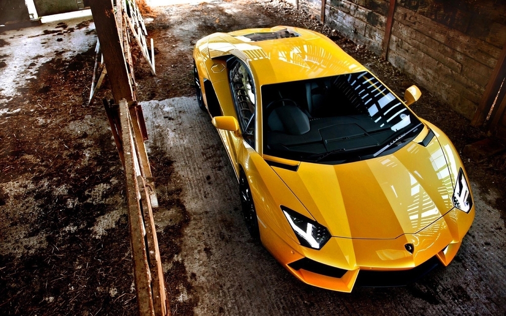 Картинка: Ламборджини, Авентадор, Lamborghini Aventador, жёлтый, спорткара, фары, отражение