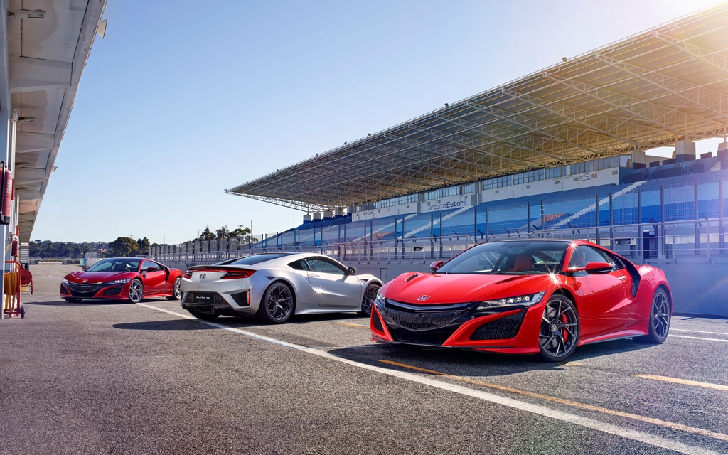 Картинка: Honda New, NSX, Супер-гибрид, три, авто, красный, Red, стадион, асфальт