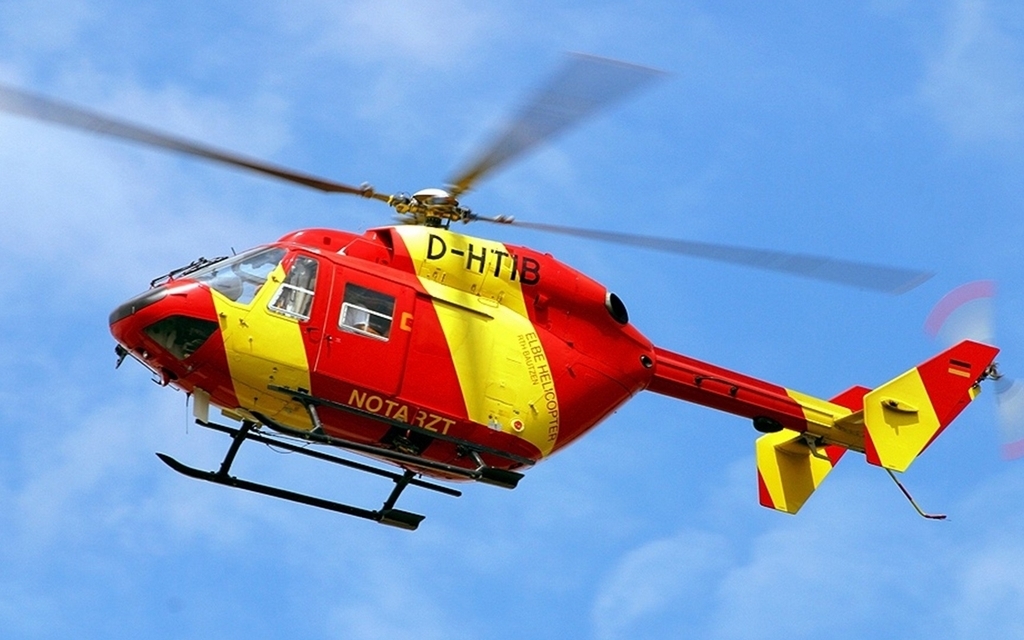 Картинка: Elbe helicopter, вертолёт, красный, жёлтый, винт, лопасти, летит, небо
