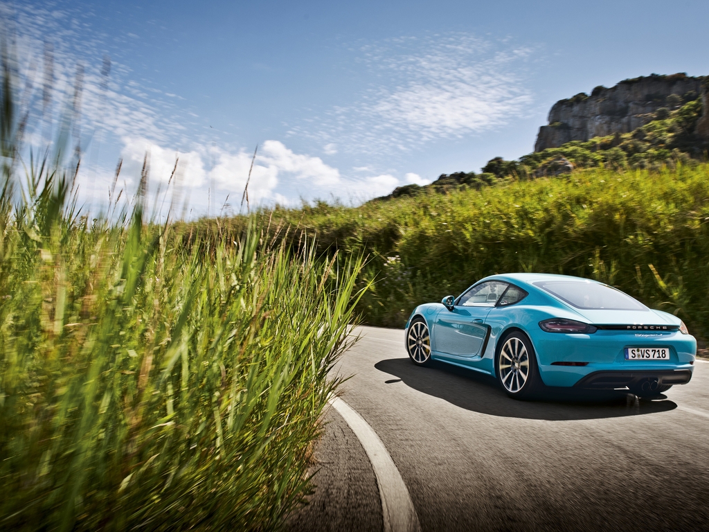 Картинка: Porsche 718 Cayman, голубой, blue, авто, трасса, дорога, асфальт, трава, небо