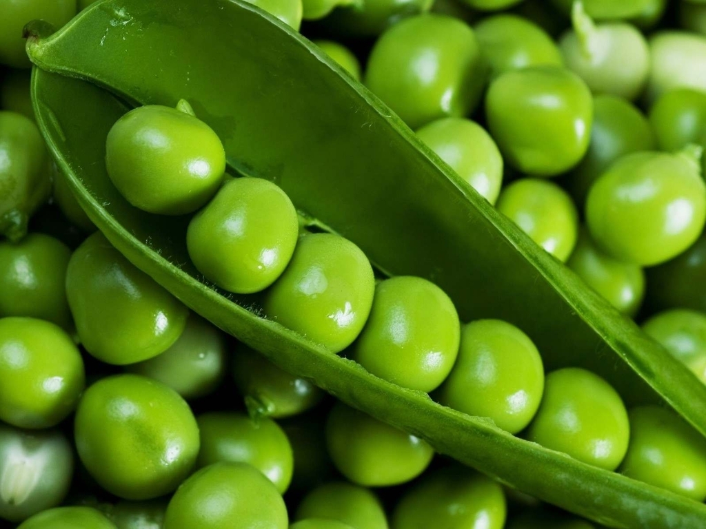 Image: Peas, pea pod, green