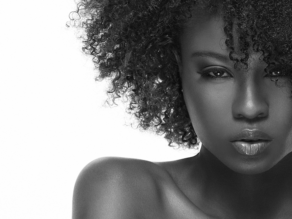 Картинка: Афроамариканка, девушка, темнокожая, лицо, губы, волосы, кудряшки