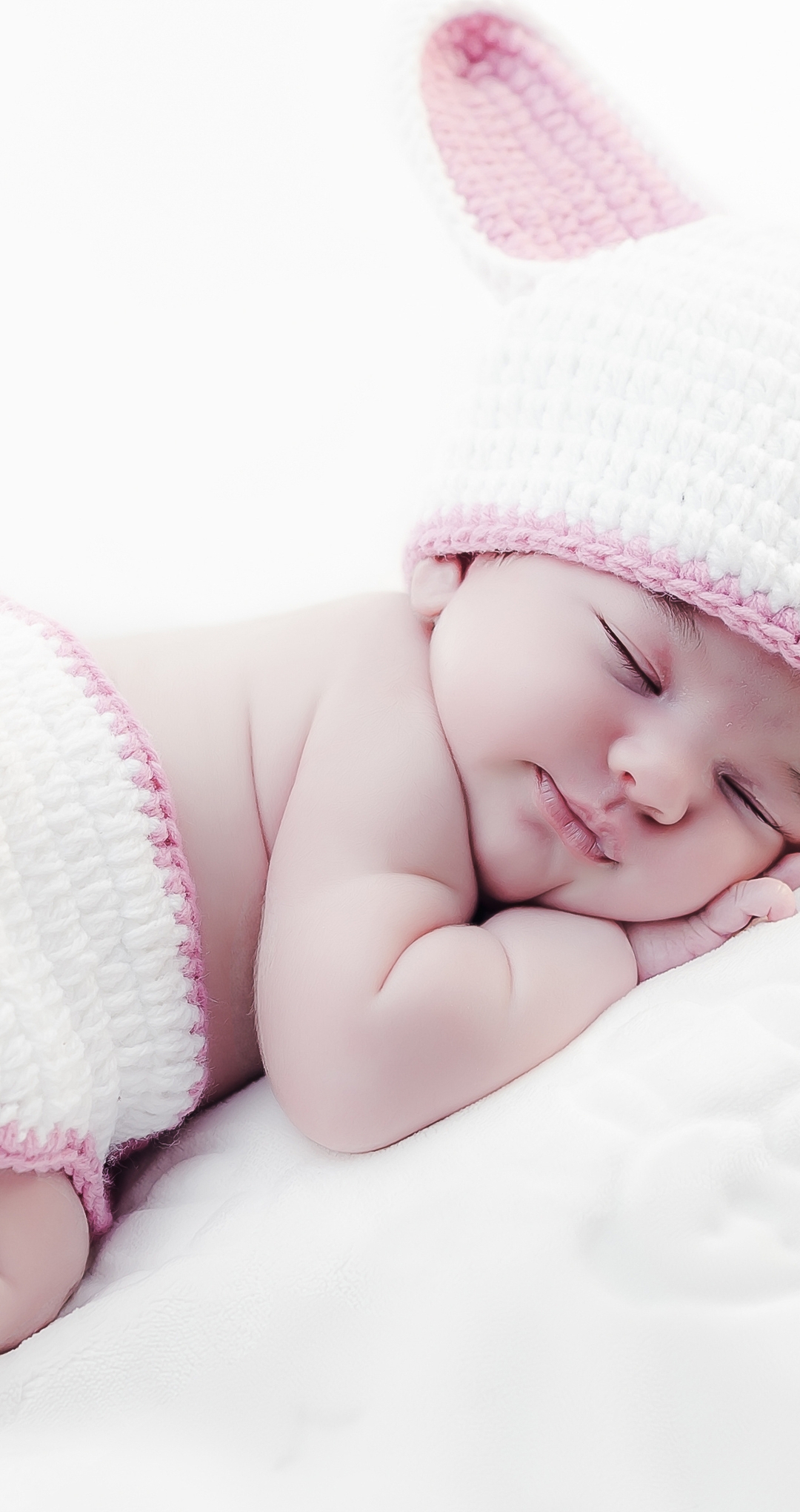 Картинка: Ребёнок, спит, младенец, одеяло, узоры, кролик, шапка, ушки, хвостик
